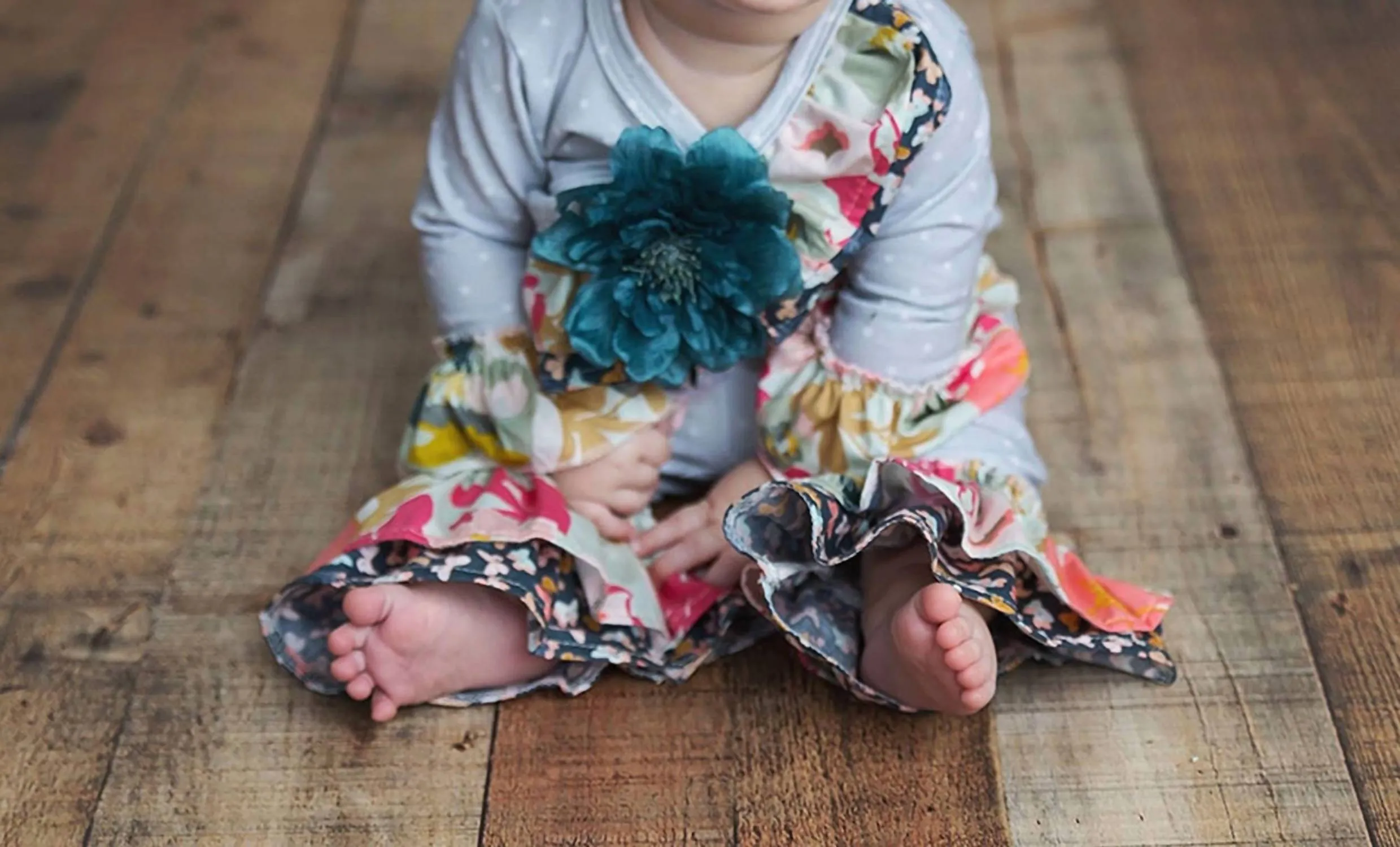 Baby Girls Gracie's Garden 2 Pc. Criss Cross Set In Grey/peach/teal