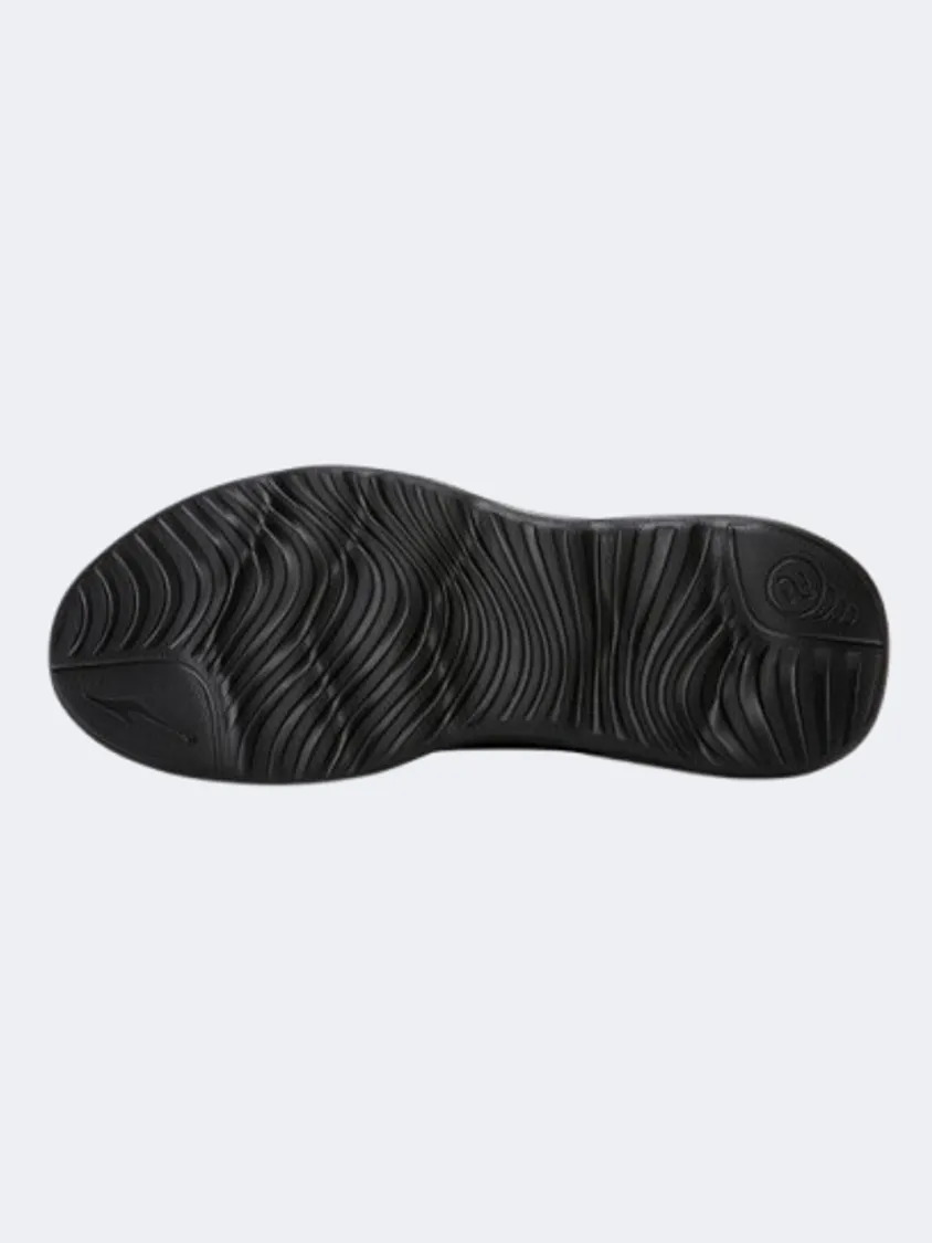 Erke Trendy Cross Men Training Shoes Black