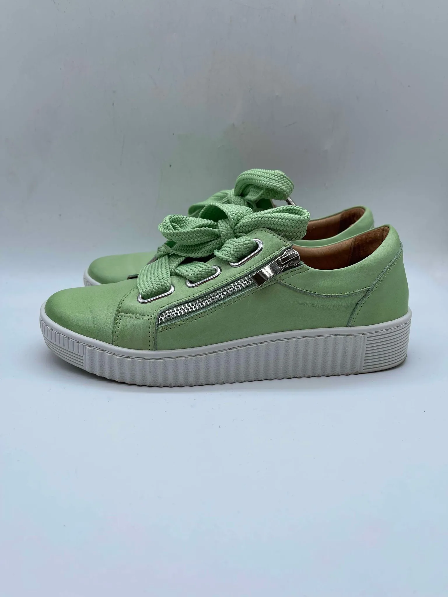 Women's Eos Shoes, 6.5